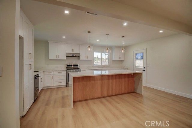 602 S Deming, Santa Ana, CA 92704