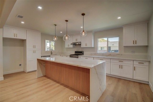 602 S Deming, Santa Ana, CA 92704