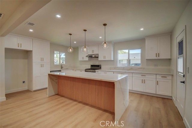 602 S Deming, Santa Ana, CA 92704