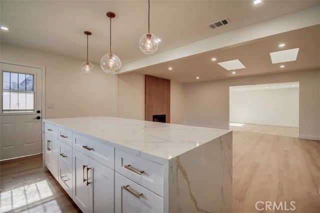 602 S Deming, Santa Ana, CA 92704