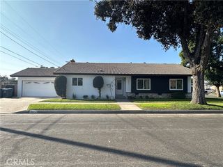602 S Deming, Santa Ana, CA 92704