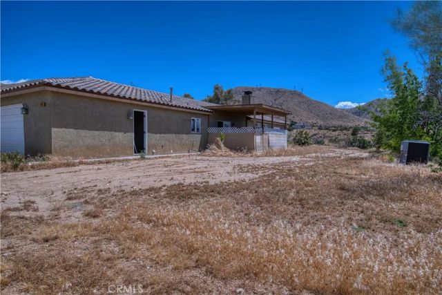 20465 Piedmont Dr, Apple Valley, CA 92308