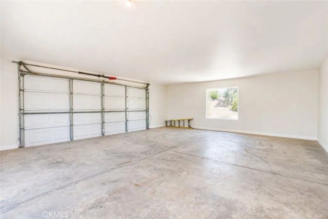 20465 Piedmont Dr, Apple Valley, CA 92308