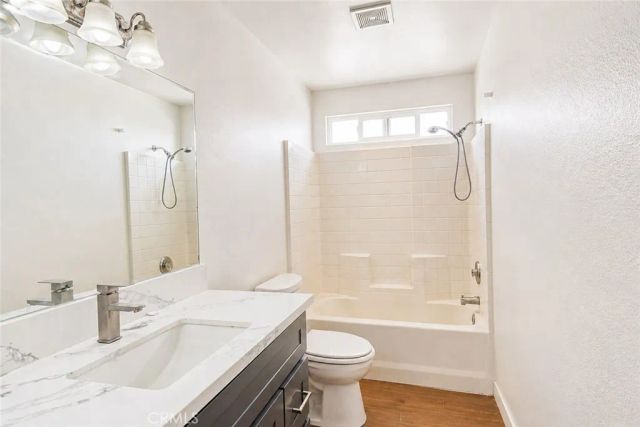 20465 Piedmont Dr, Apple Valley, CA 92308