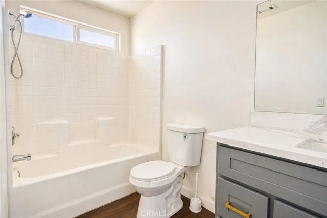 20465 Piedmont Dr, Apple Valley, CA 92308