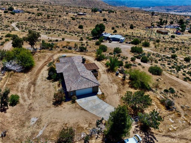 20465 Piedmont Dr, Apple Valley, CA 92308