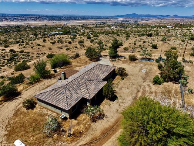 20465 Piedmont Dr, Apple Valley, CA 92308