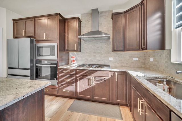 1007 Kessler Drive, Mundelein, IL 60060