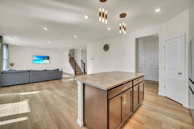 1007 Kessler Drive, Mundelein, IL 60060