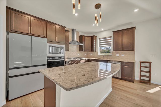 1007 Kessler Drive, Mundelein, IL 60060