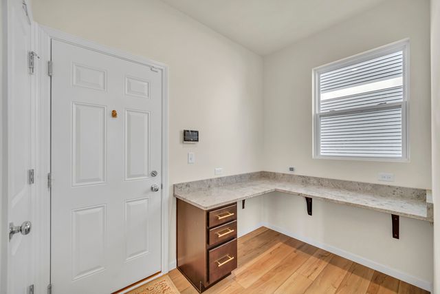 1007 Kessler Drive, Mundelein, IL 60060