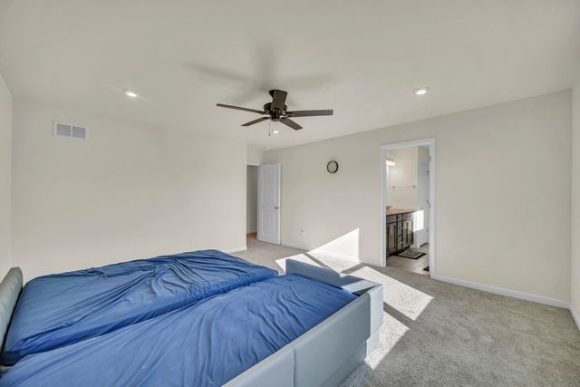 1007 Kessler Drive, Mundelein, IL 60060