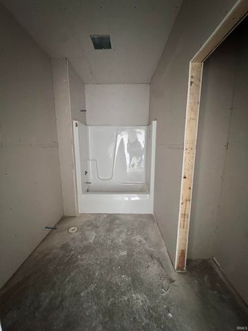 40 Howard Street, Converse, IN 46919