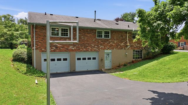 3375 Keithshire Way, Lexington, KY 40503