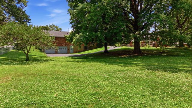 3375 Keithshire Way, Lexington, KY 40503
