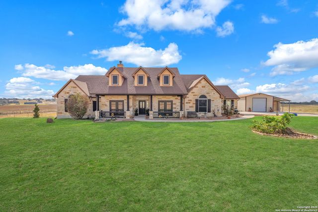 233 Scenic Hills, La Vernia, TX 78121