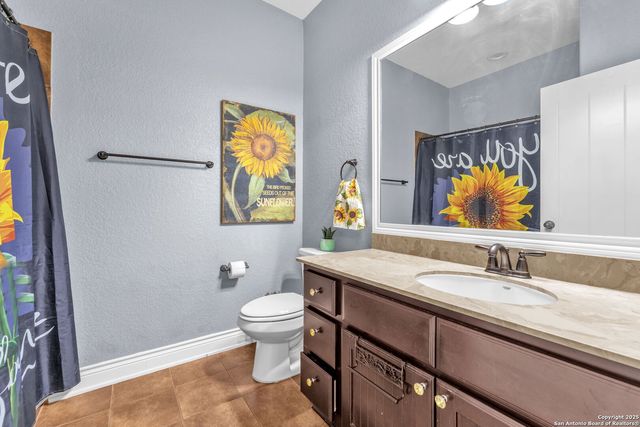 233 Scenic Hills, La Vernia, TX 78121