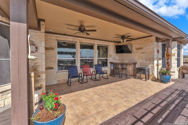 233 Scenic Hills, La Vernia, TX 78121