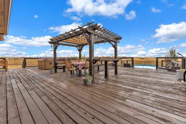 233 Scenic Hills, La Vernia, TX 78121