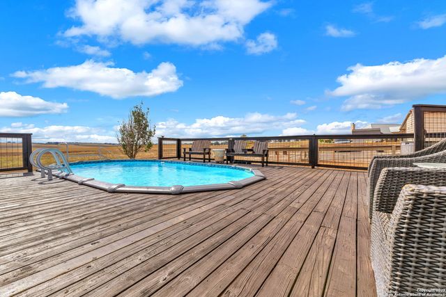 233 Scenic Hills, La Vernia, TX 78121