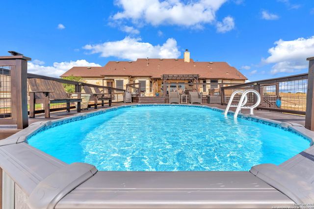 233 Scenic Hills, La Vernia, TX 78121
