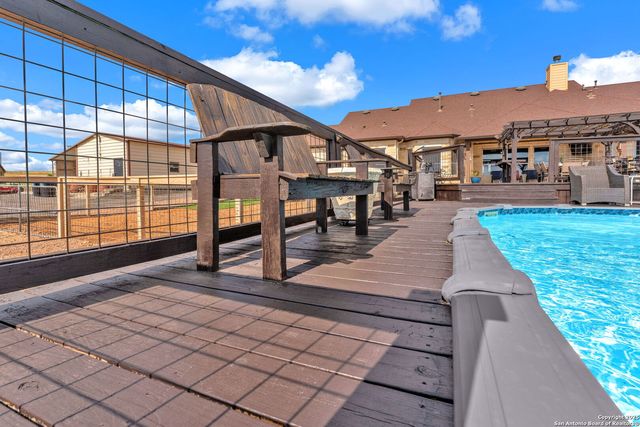 233 Scenic Hills, La Vernia, TX 78121