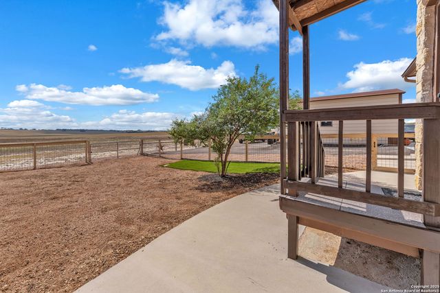 233 Scenic Hills, La Vernia, TX 78121