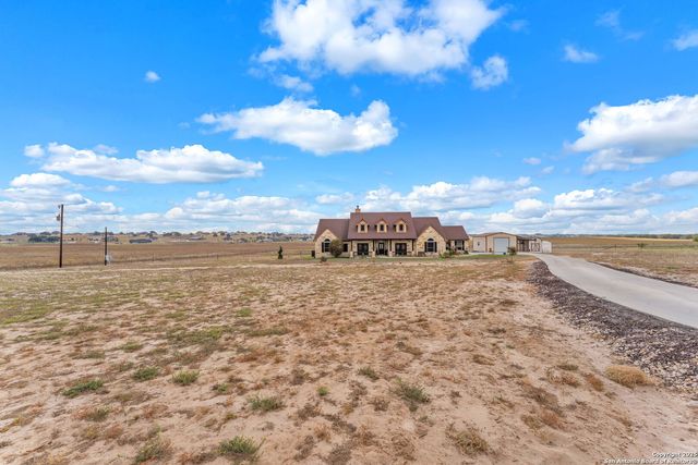 233 Scenic Hills, La Vernia, TX 78121