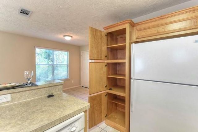 614 Foster Street, Tomball, TX 77375