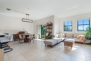 10600 NW 88th St 212, Doral, FL 33178