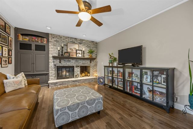 415 Wilton Dr NE, Cedar Rapids, IA 52402