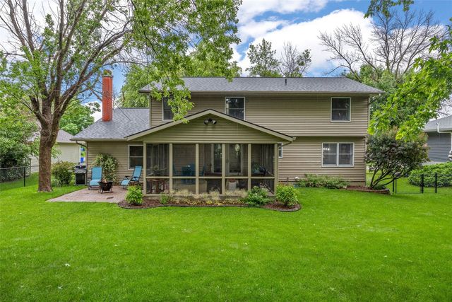 415 Wilton Dr NE, Cedar Rapids, IA 52402