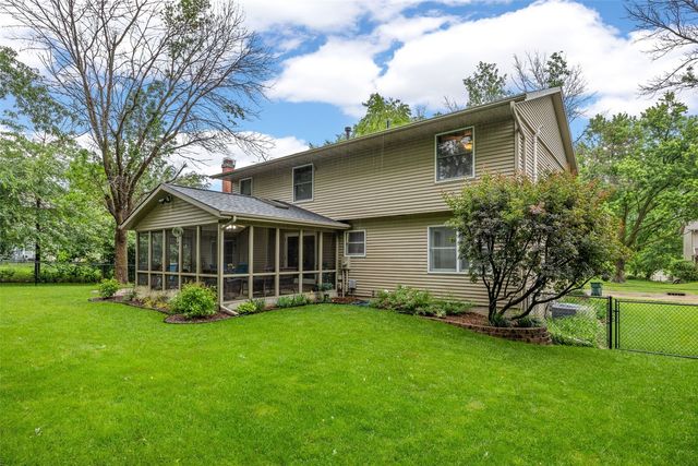 415 Wilton Dr NE, Cedar Rapids, IA 52402