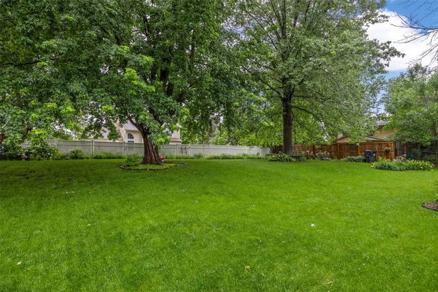 415 Wilton Dr NE, Cedar Rapids, IA 52402