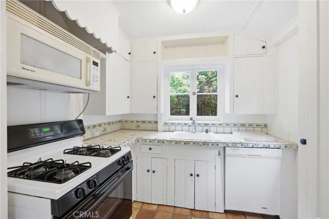550 Saint Ann's, Laguna Beach, CA 92651