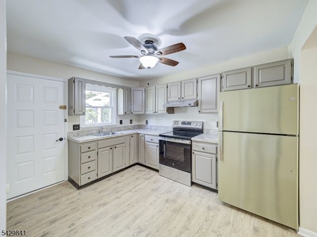 65 S Reading St, Manville Boro, NJ 08835