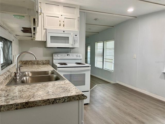 5316 53RD AVENUE E C21, Bradenton, FL 34203
