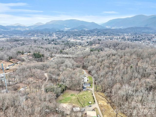1200 Rocky Knob Road, Waynesville, NC 28786