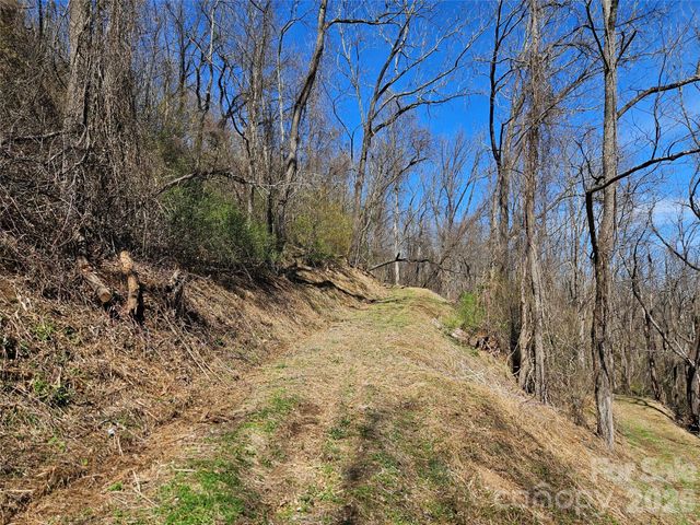 1200 Rocky Knob Road, Waynesville, NC 28786