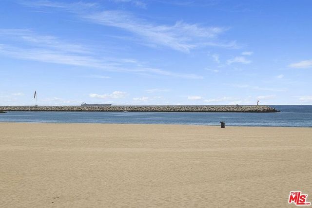 25 Ironsides Street, Marina Del Rey, CA 90292