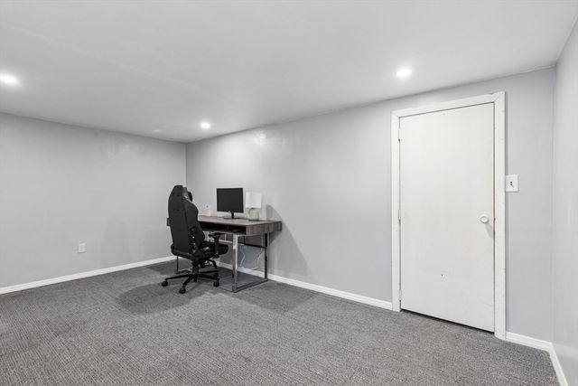 94 Hollis St, Brockton, MA 02302