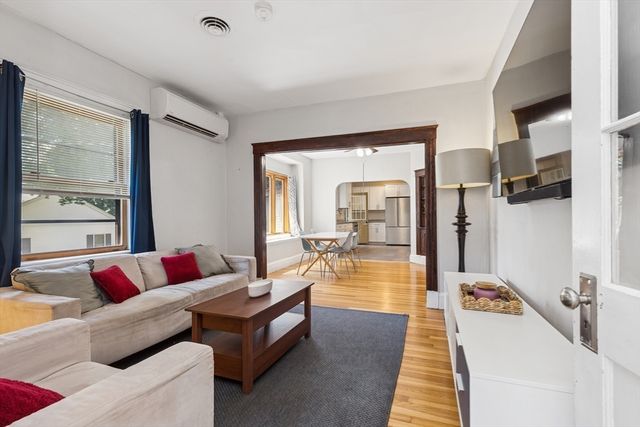 94 Hollis St, Brockton, MA 02302