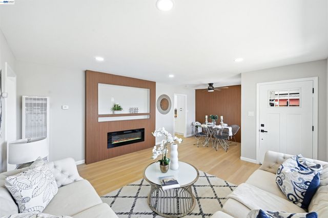 59 Lafayette Ave, Hayward, CA 94544