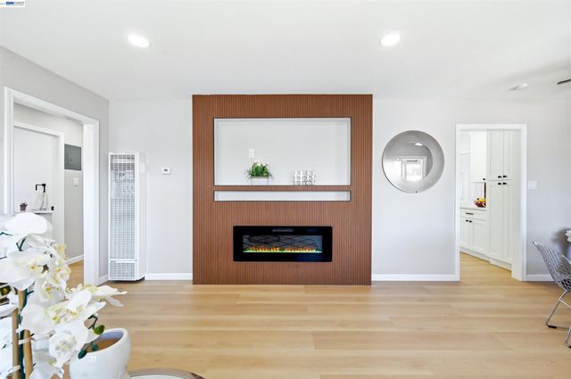59 Lafayette Ave, Hayward, CA 94544