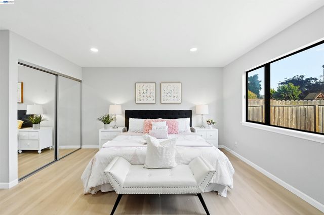 59 Lafayette Ave, Hayward, CA 94544
