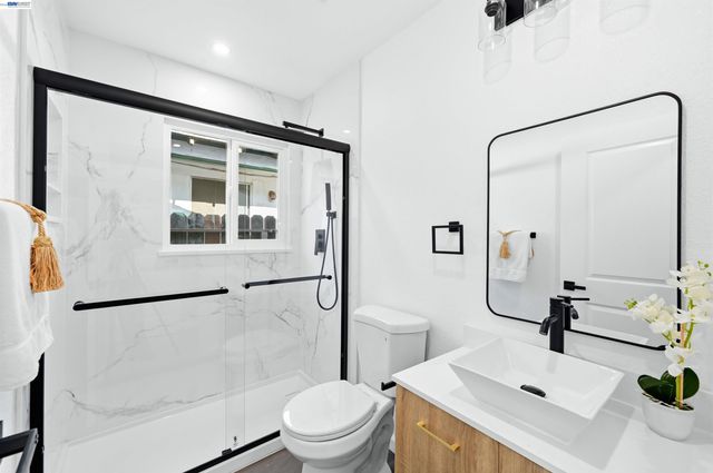 59 Lafayette Ave, Hayward, CA 94544