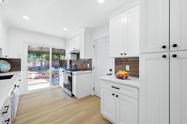59 Lafayette Ave, Hayward, CA 94544