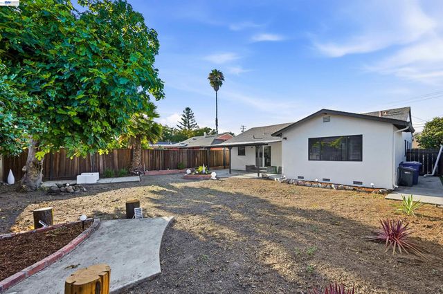 59 Lafayette Ave, Hayward, CA 94544