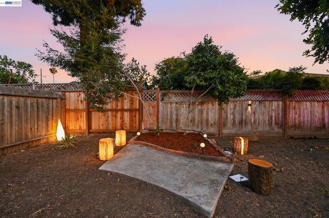 59 Lafayette Ave, Hayward, CA 94544