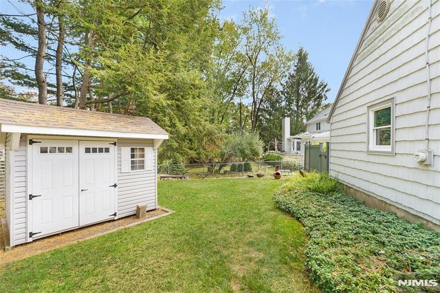 342 Park Avenue, Midland Park, NJ 07432
